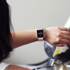 REMENIČEK DOOP MILANESEBAND APPLE WATCH 6 / 7 / 8 / 9 / 10 / SE (40 / 41 / 42 MM) ČRNA